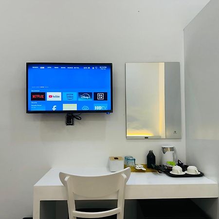 The Aura Residence Sihanoukville Bagian luar foto